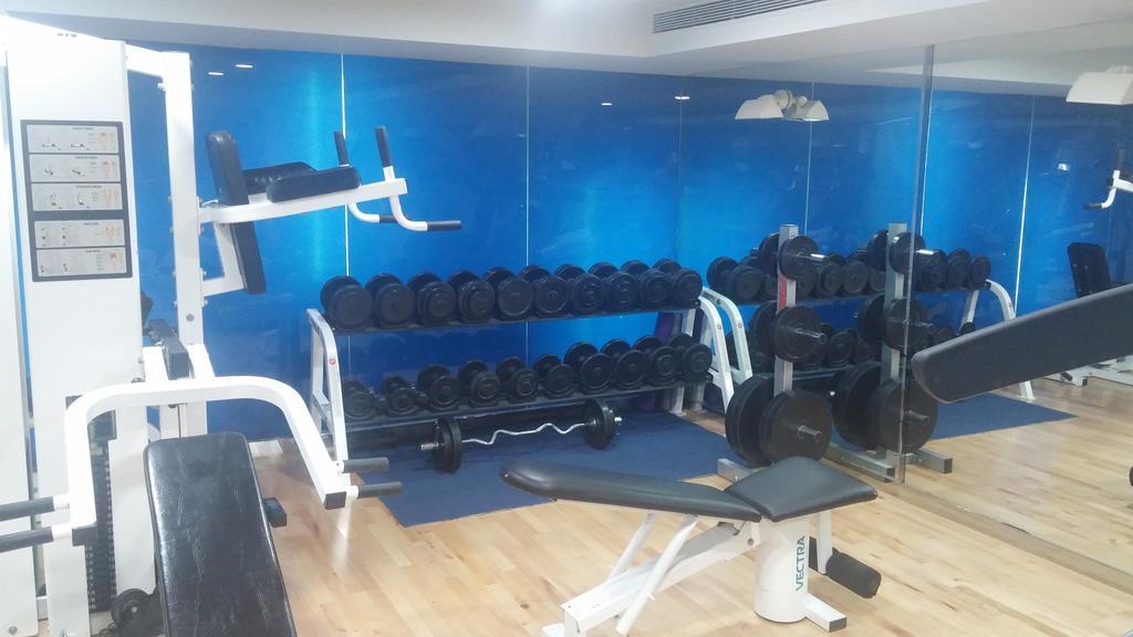 โรงแรมเดอะ พาร์ค บังกาลอร์ ภายนอก รูปภาพ A gym in India
