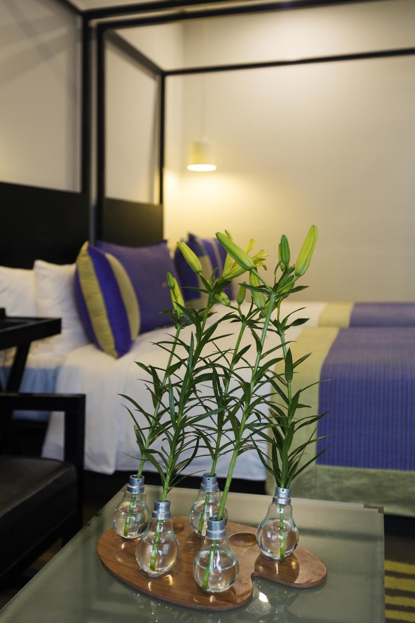 โรงแรมเดอะ พาร์ค บังกาลอร์ ภายนอก รูปภาพ A room at the hotel