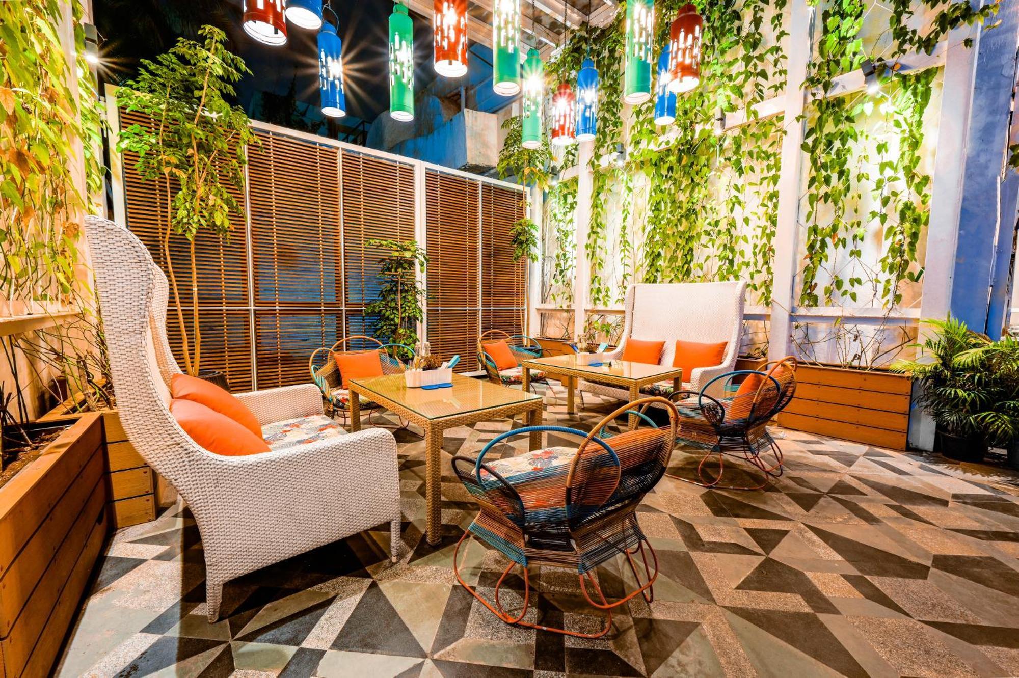 โรงแรมเดอะ พาร์ค บังกาลอร์ ภายนอก รูปภาพ The interior of the restaurant