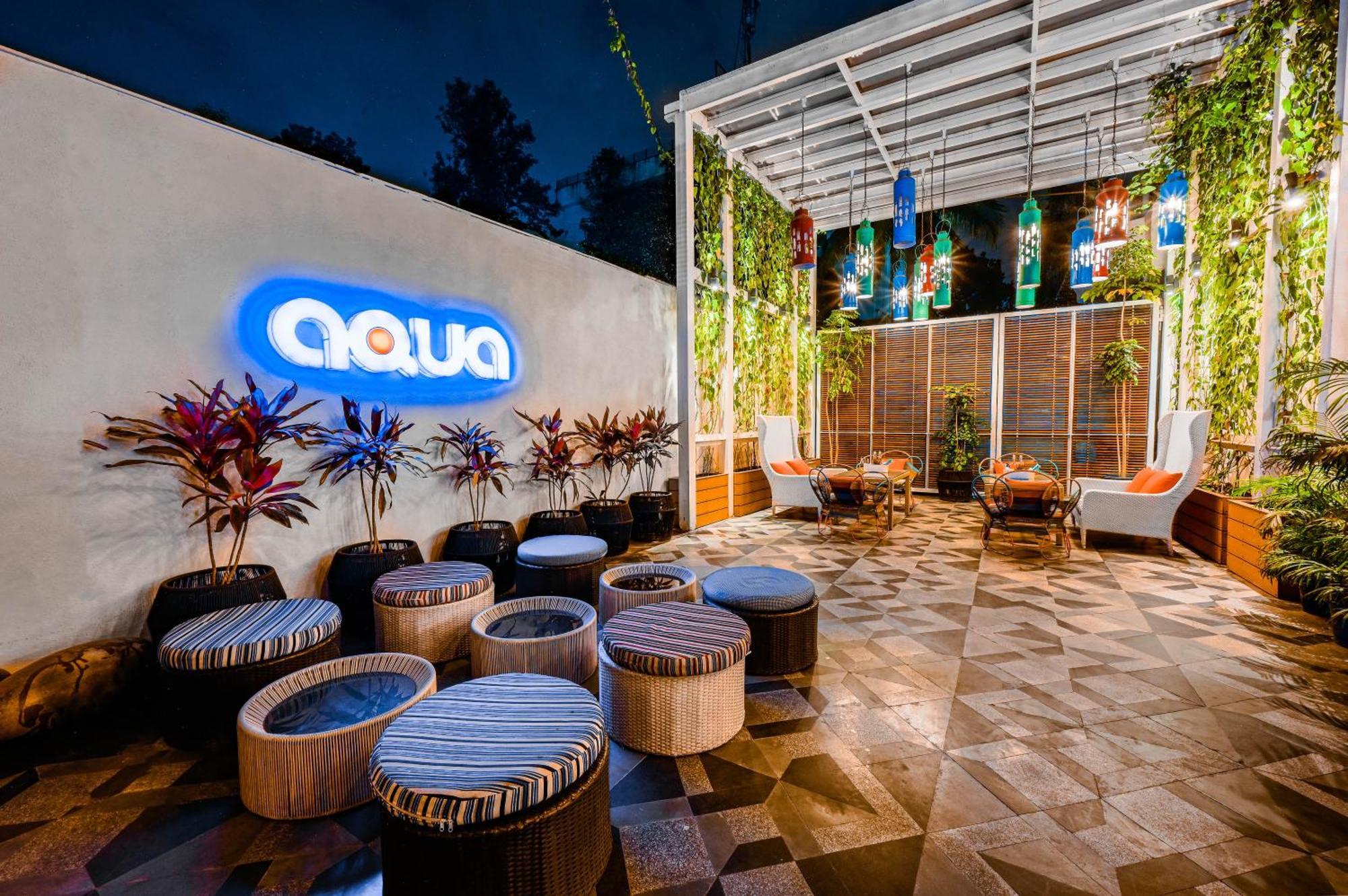 โรงแรมเดอะ พาร์ค บังกาลอร์ ภายนอก รูปภาพ Aqua Club