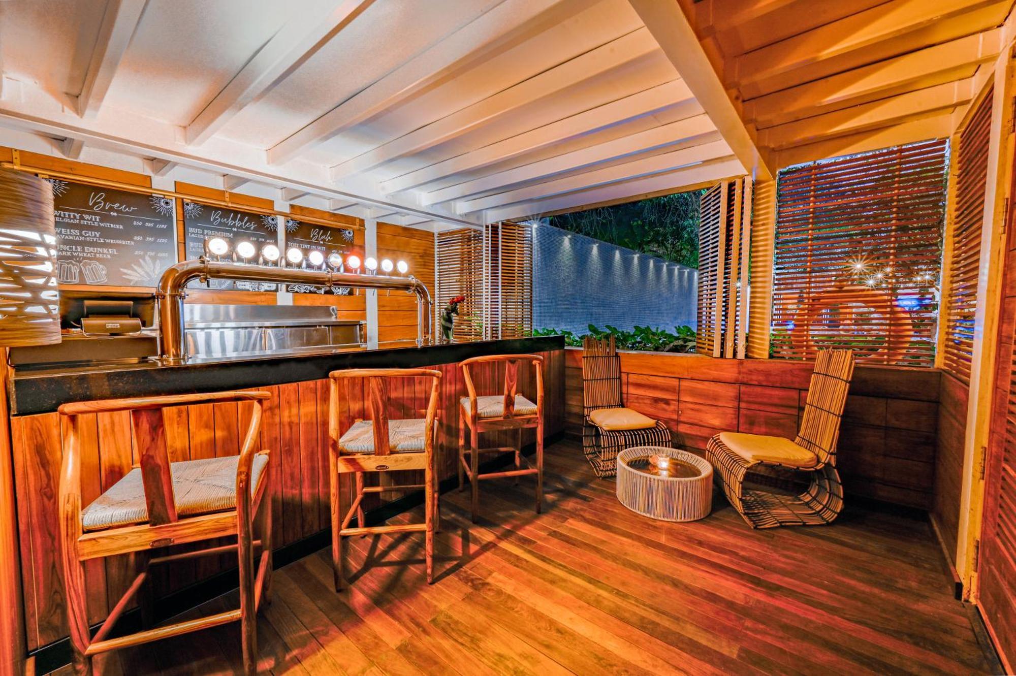 โรงแรมเดอะ พาร์ค บังกาลอร์ ภายนอก รูปภาพ The bar at the 101 bar